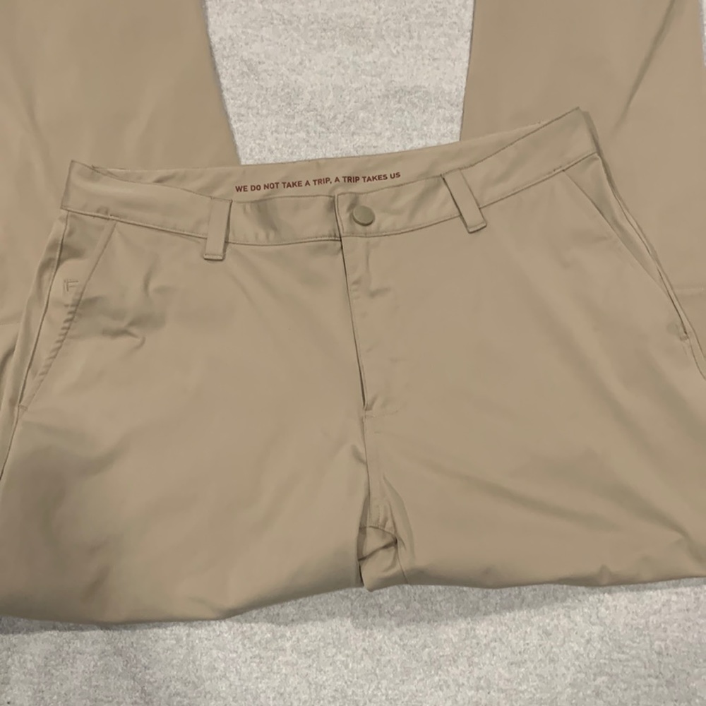 Rhône Commuter Pants - Tan/Khaki - 33 x 30 - Classic Fit / Straight Leg